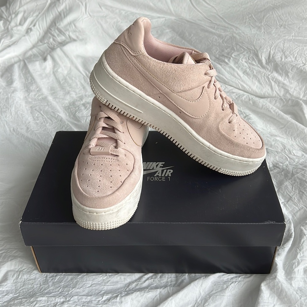Nike Air Force 1